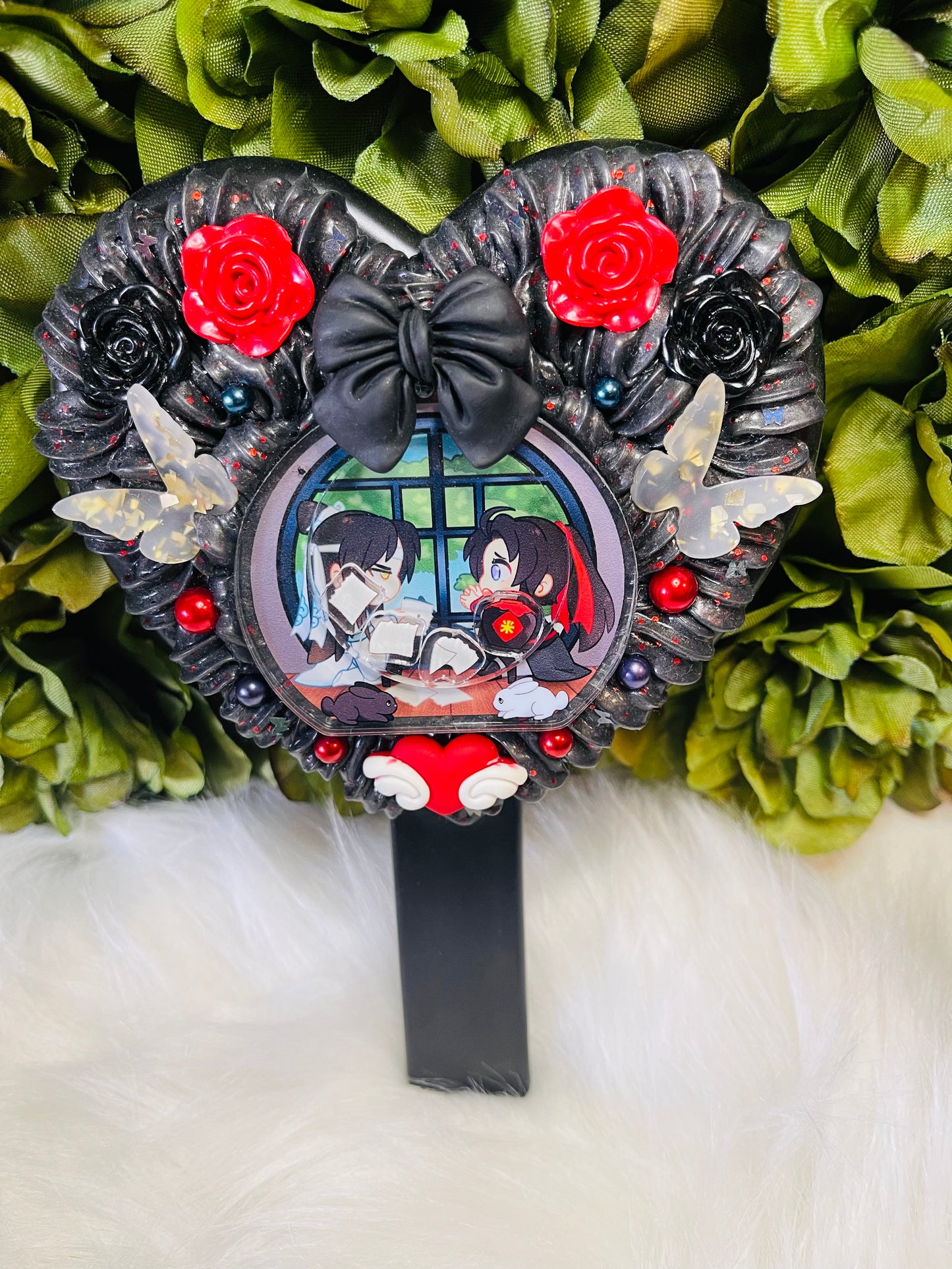 Custom hand mirrors